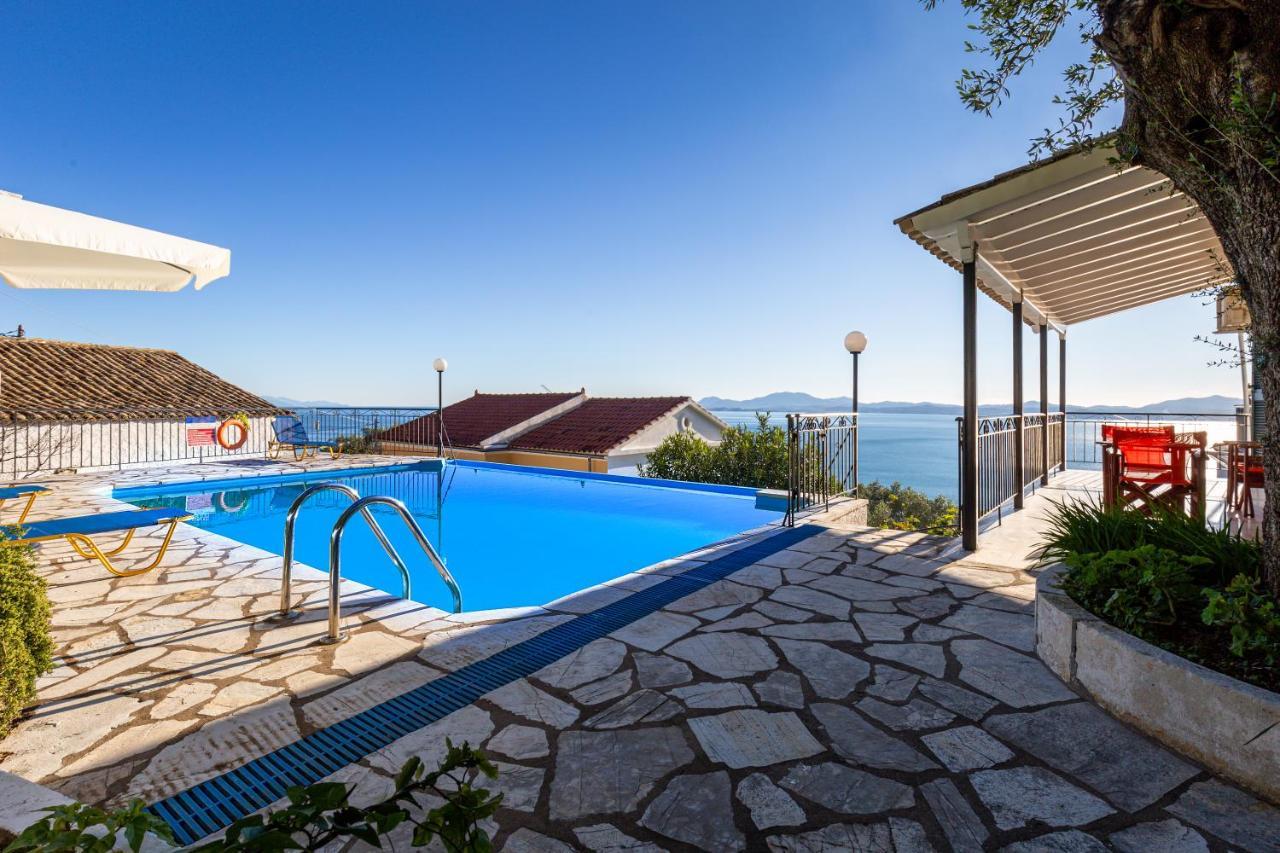 Villa Georgina Nisaki  Luaran gambar