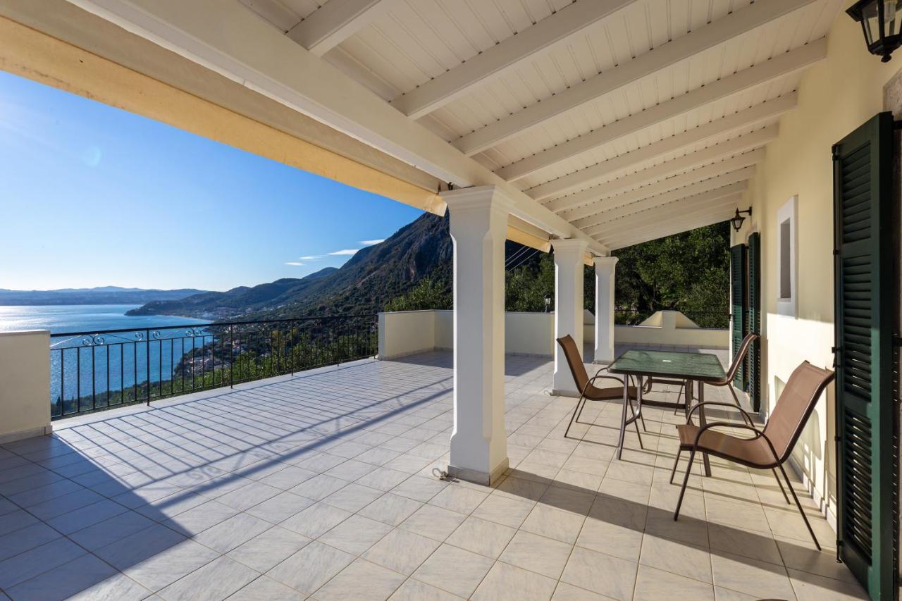 Villa Georgina Nisaki  Luaran gambar